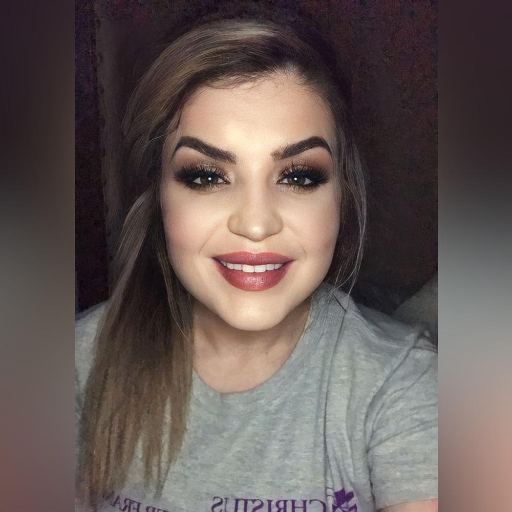 Meet your Posher, Alyssa